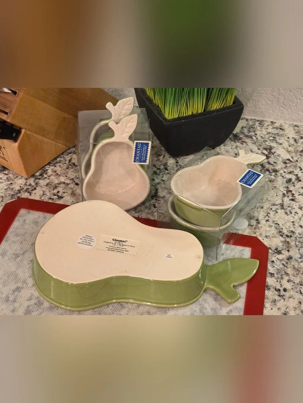 Green Pear-Shaped Ceramic Serving Dish